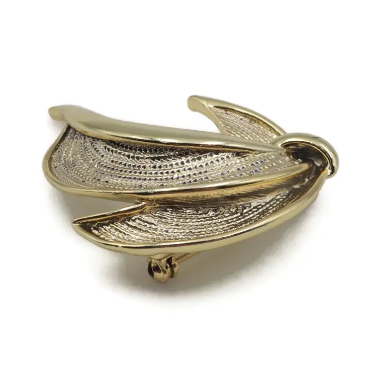 Vintage Gold Tone Swirl Brooch – Textured & Smooth Finish (1960s) - Image 2