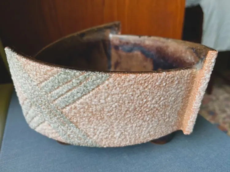 Vintage Handmade MCM Pottery Planter Vase – Textured Ceramic, c.1955 (Artist-Stamped) - Image 2