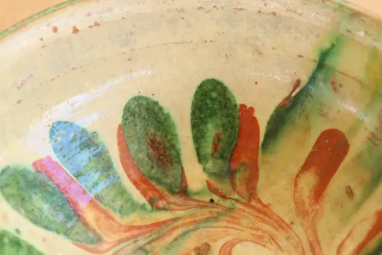Vintage Primitive Redware Pottery Bowl – Early 1930s Eastern European Kitchenware - Image 3
