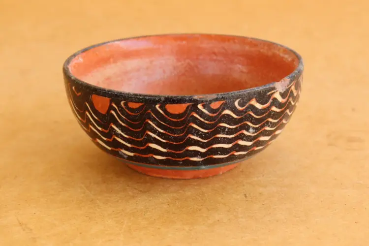 Vintage Primitive Redware Pottery Bowl – Eastern Europe, c.1930s