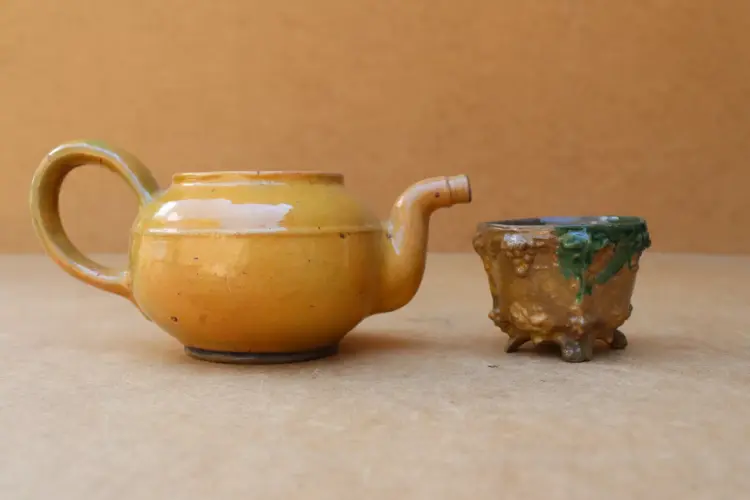 Vintage Primitive Redware Teapot – Handcrafted Early 20th Century