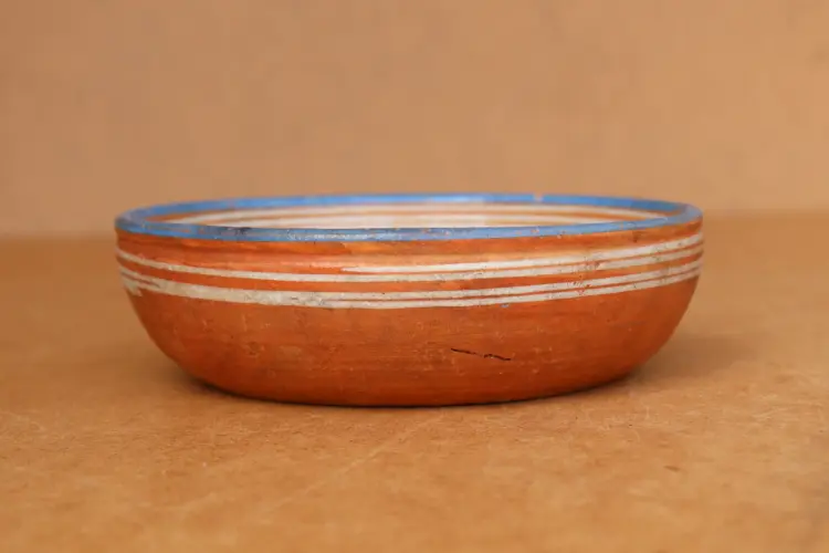 Antique Primitive Redware Clay Dish – Hand Painted, Early 20th Century - Image 3