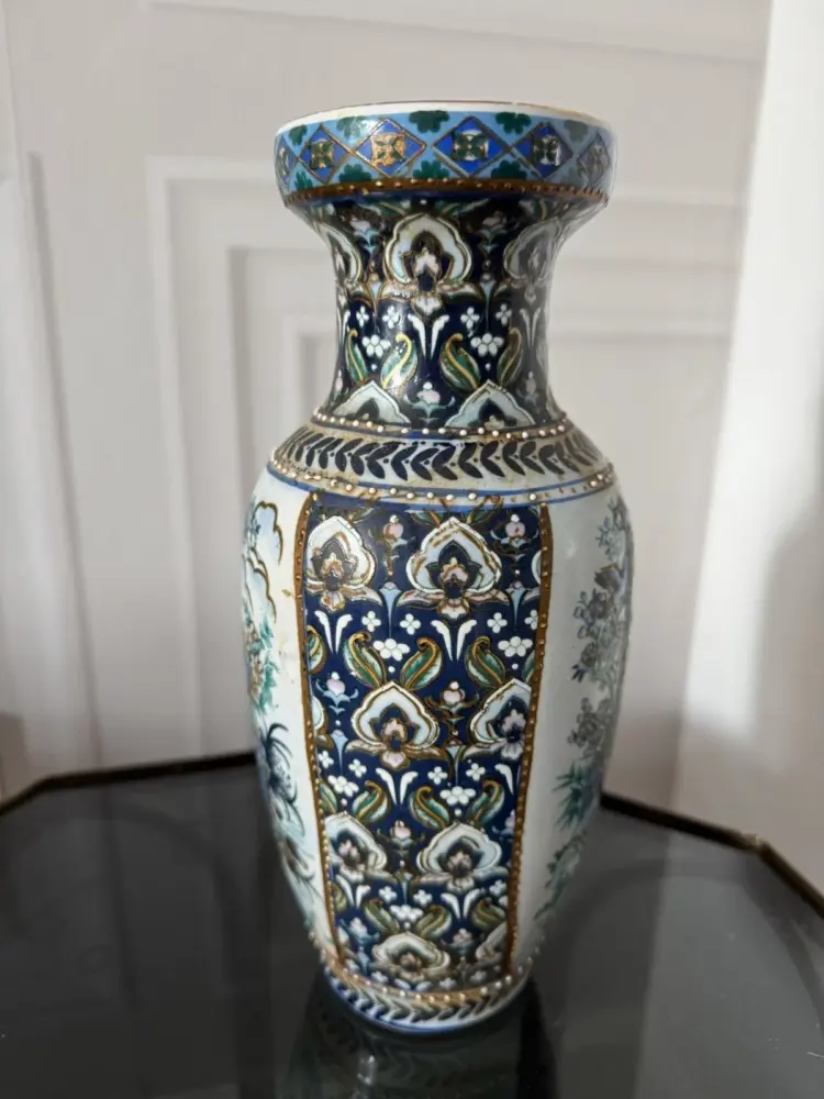 Chinese Hand-Painted Vintage Porcelain Vase – Collectible Decor - Image 3
