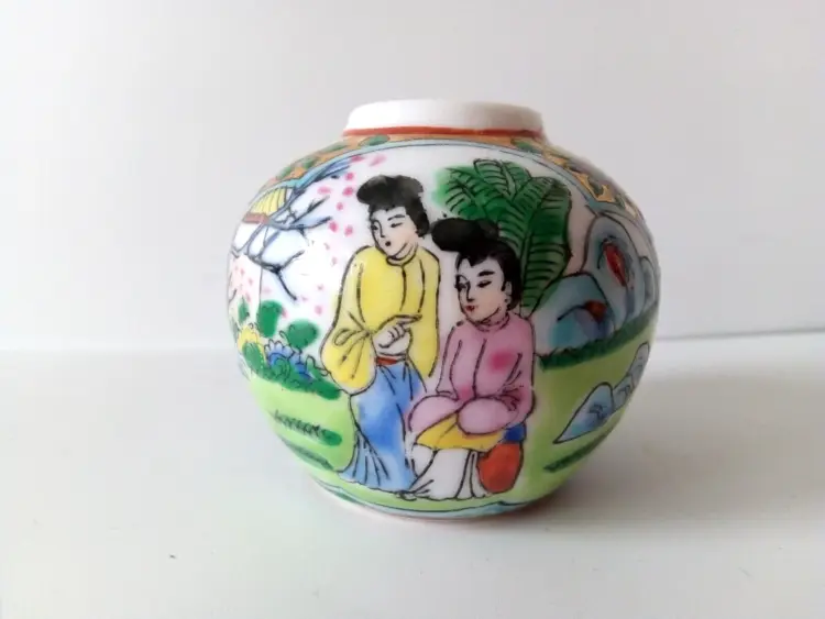 Vintage Chinese Hand-Painted Mini Porcelain Vase – 2" Collectible