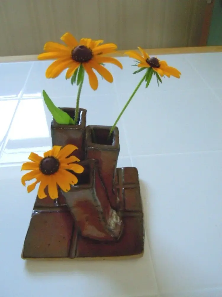 3-Hole Artist Studio Pottery Vase – Floral Arrangement Deco – Marked BELLE '10