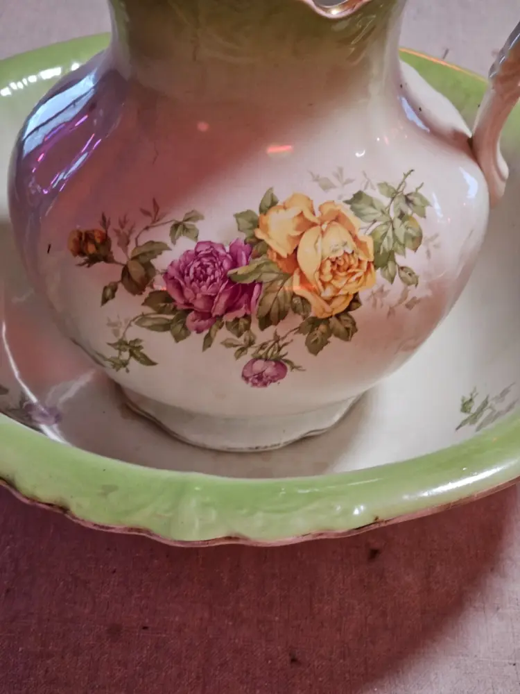 Antique Buffalo Pottery Pitcher and Bowl Set – 17.5" Bowl & 11.5" Pitcher - Image 2