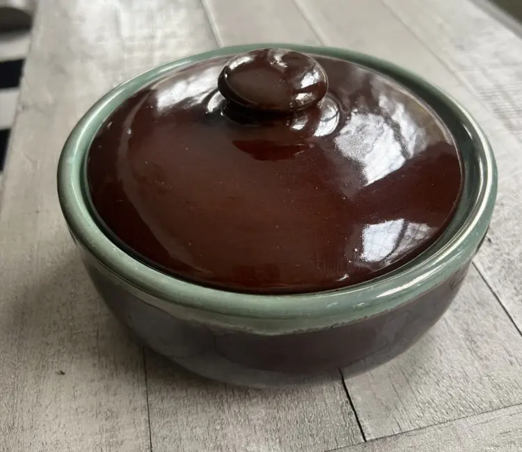 Rare Antique Red Ware Wing Stoneware Casserole Pot – Brown & Blue Primitive Bean Baker - Image 2