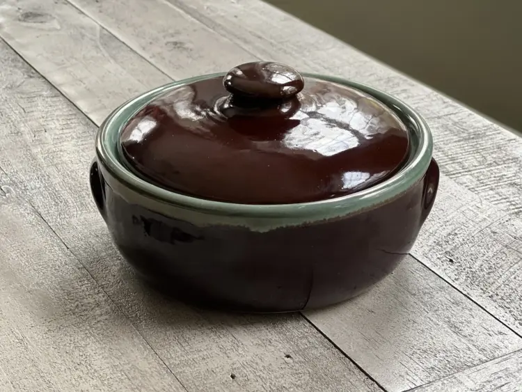 Rare Antique Red Ware Wing Stoneware Casserole Pot – Brown & Blue Primitive Bean Baker - Image 3