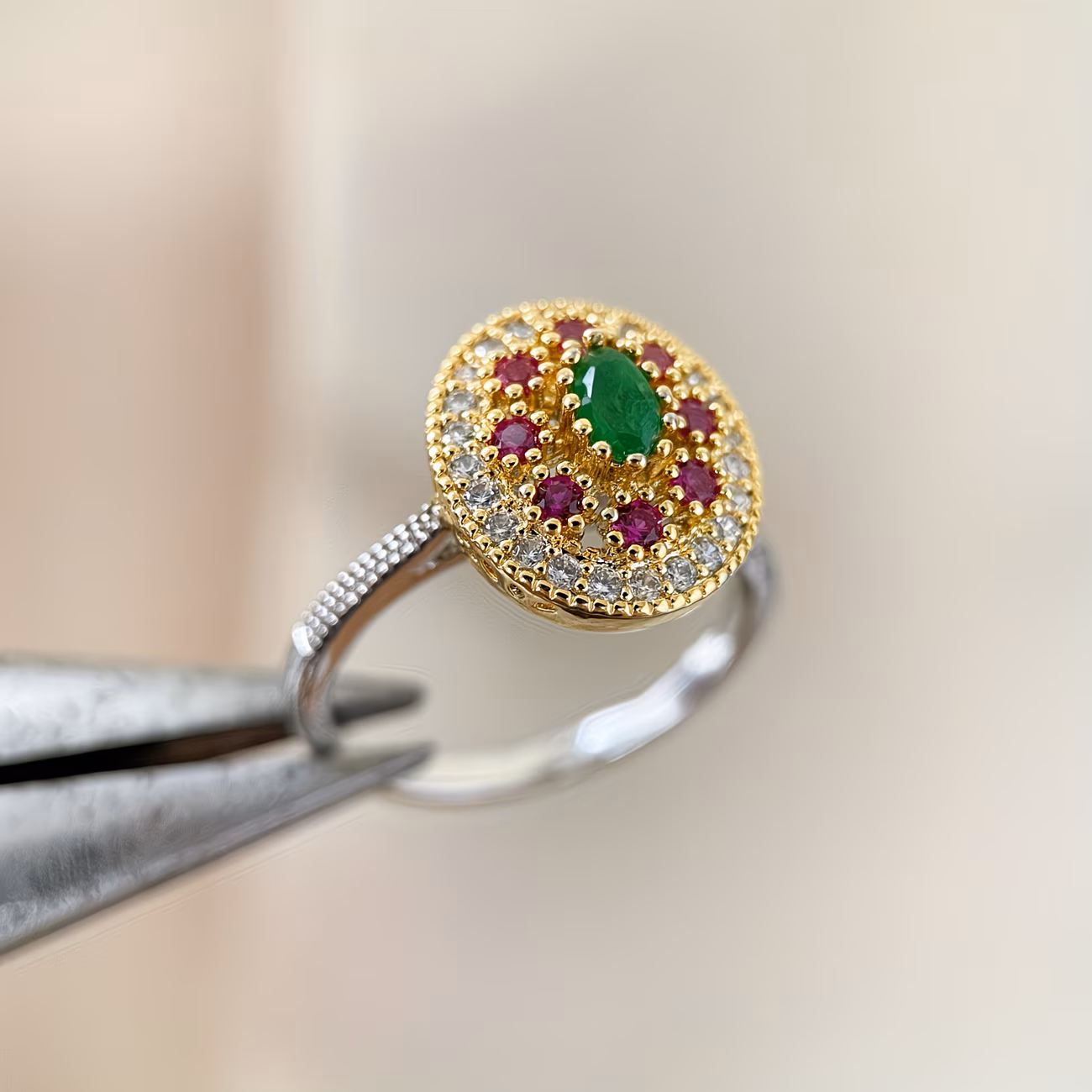 Vintage Emerald Crystal Halo Ring – Retro Bohemian Statement Jewelry
